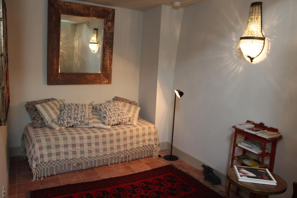 La Petite Hostellerie Uzes Exterior photo
